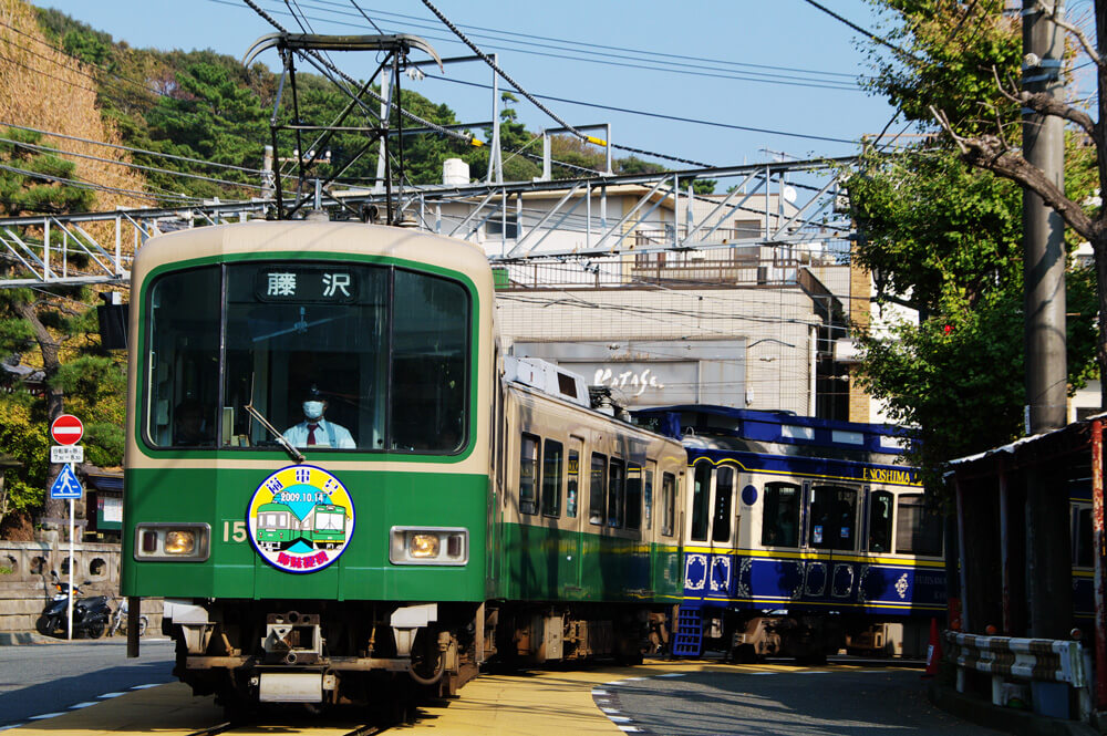 特別塗装車両（江ノ電）の画像１